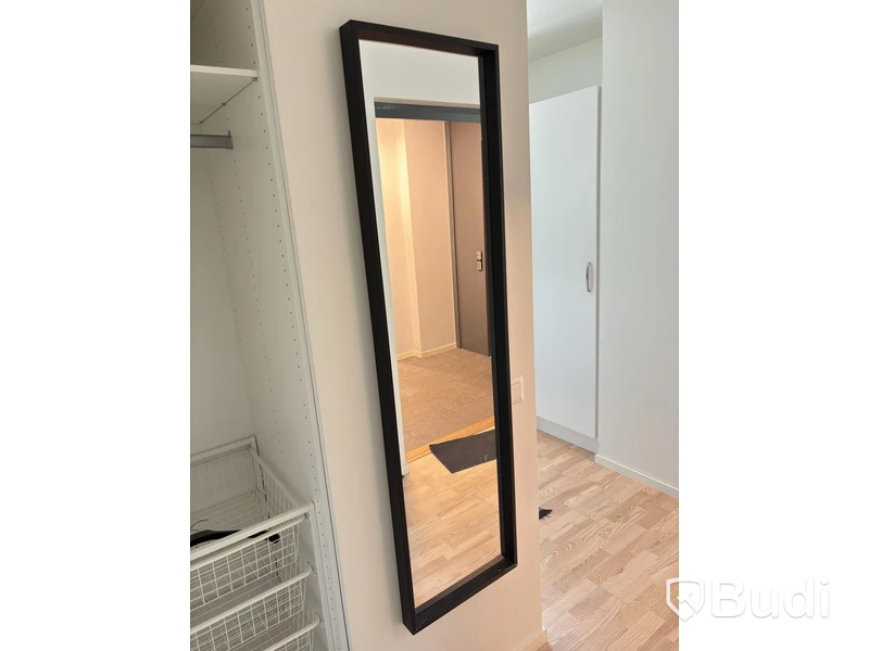 Contents of a fully furnished four-room apartment - see all images for complete contents