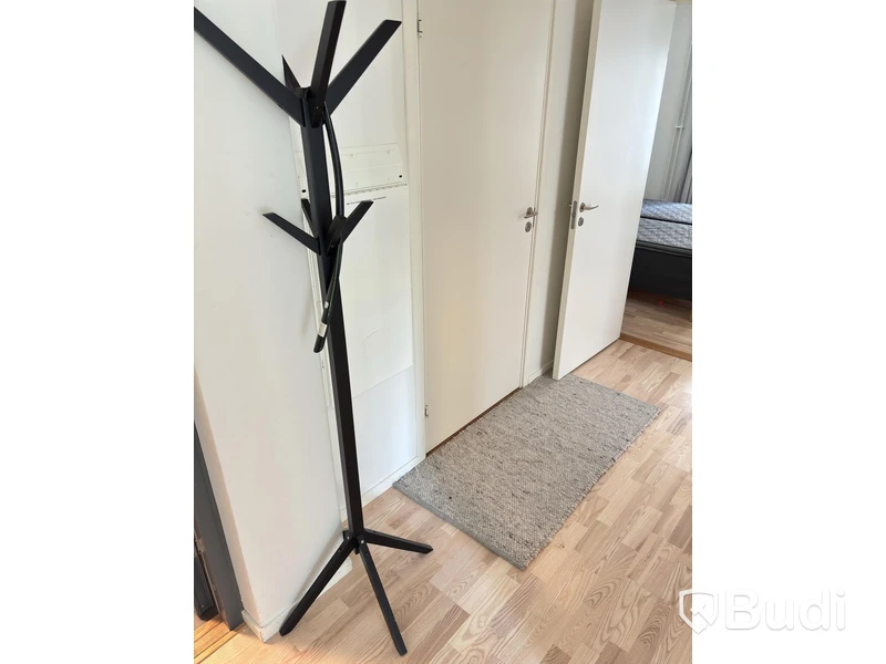 Contents of a fully furnished four-room apartment - see all images for complete contents