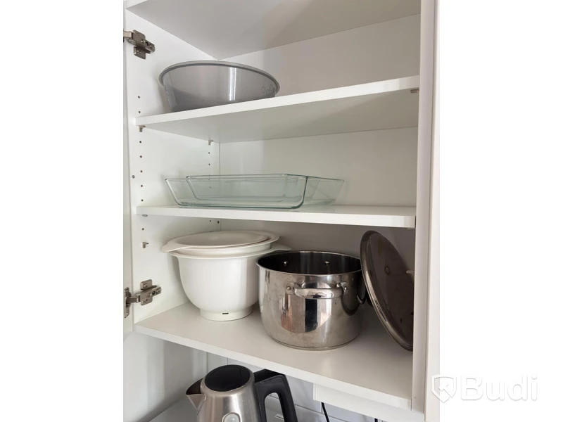 Contents of a fully furnished four-room apartment - see all images for complete contents