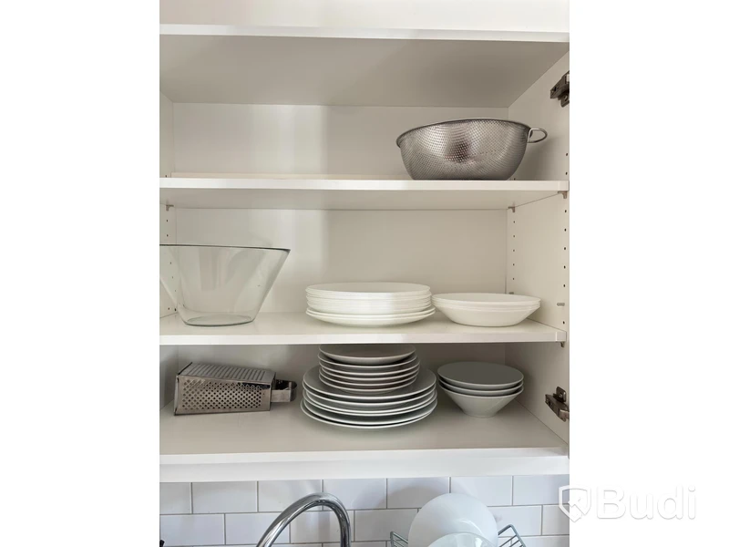 Contents of a fully furnished four-room apartment - see all images for complete contents