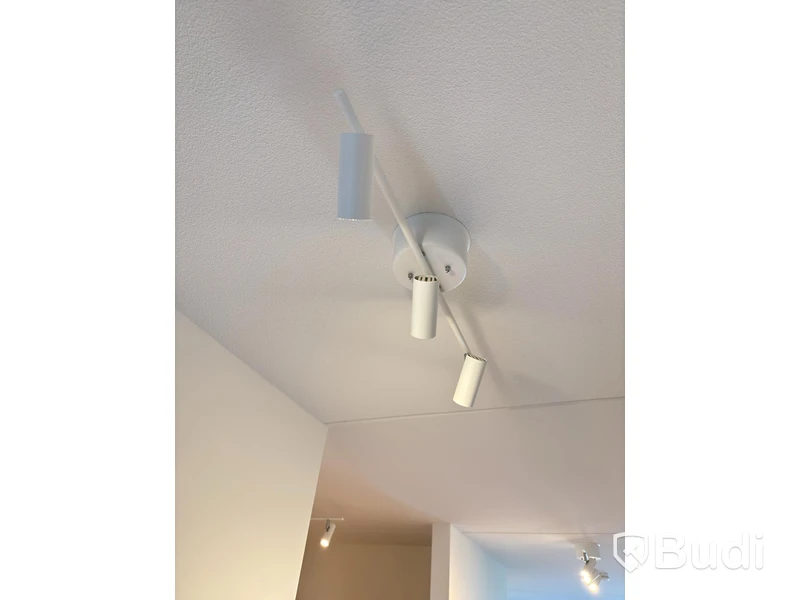 Inventarier till fullt möblerad trerummare - se alla bilder för komplett innehåll