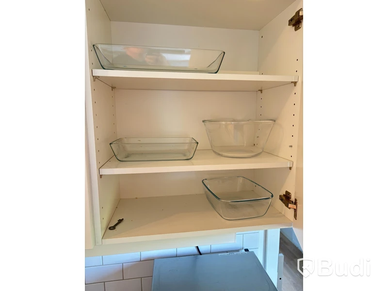 Inventarier till fullt möblerad trerummare - se alla bilder för komplett innehåll