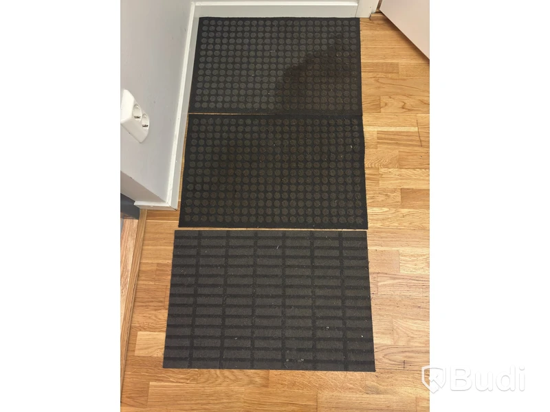 Inventarier till fullt möblerad enrummare - se alla bilder för komplett innehåll