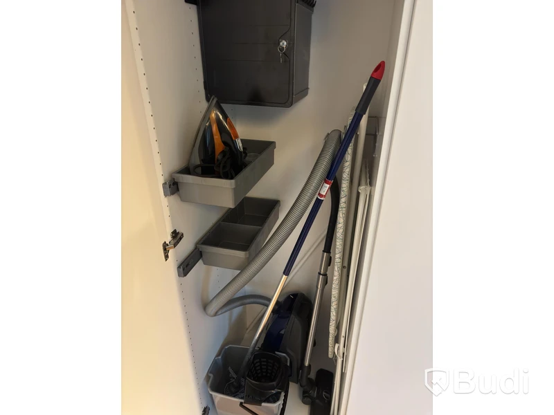 Inventarier till fullt möblerad tvårummare - se alla bilder för komplett innehåll