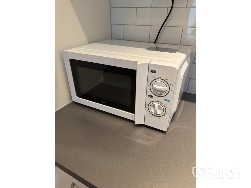 Inventarier till fullt möblerad tvårummare - se alla bilder för komplett innehåll