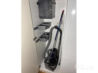 Inventarier till fullt möblerad enrummare - se alla bilder för komplett innehåll