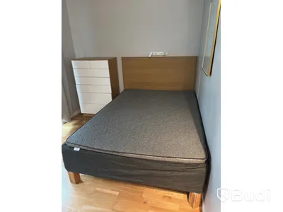 Inventarier till fullt möblerad enrummare - se alla bilder för komplett innehåll