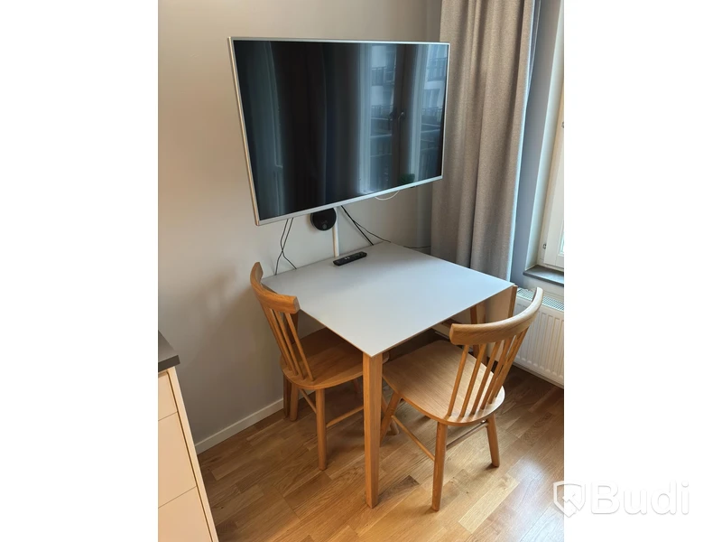 Inventarier till fullt möblerad enrummare - se alla bilder för komplett innehåll