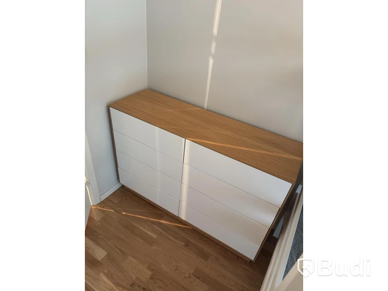 Inventarier till fullt möblerad tvårummare - se alla bilder för komplett innehåll