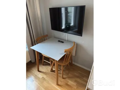 Inventarier till fullt möblerad enrummare - se alla bilder för komplett innehåll