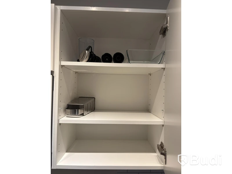 Inventarier till fullt möblerad tvårummare - se alla bilder för komplett innehåll