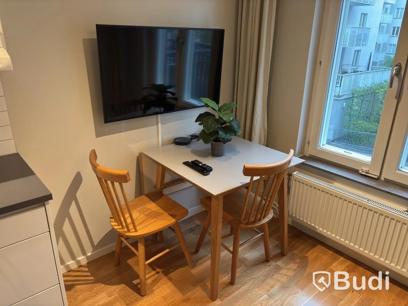 Inventarier till fullt möblerad tvårummare - se alla bilder för komplett innehåll