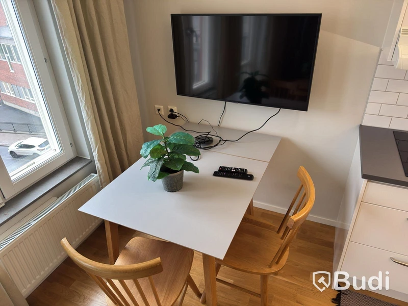 Inventarier till fullt möblerad tvårummare - se alla bilder för komplett innehåll