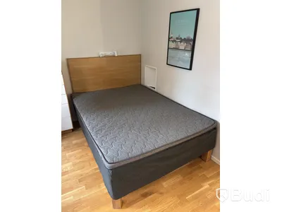 Inventarier till fullt möblerad enrummare - se alla bilder för komplett innehåll