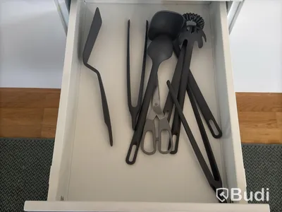 Inventarier till fullt möblerad tvårummare - se alla bilder för komplett innehåll