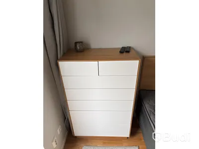 Inventarier till fullt möblerad enrummare - se alla bilder för komplett innehåll