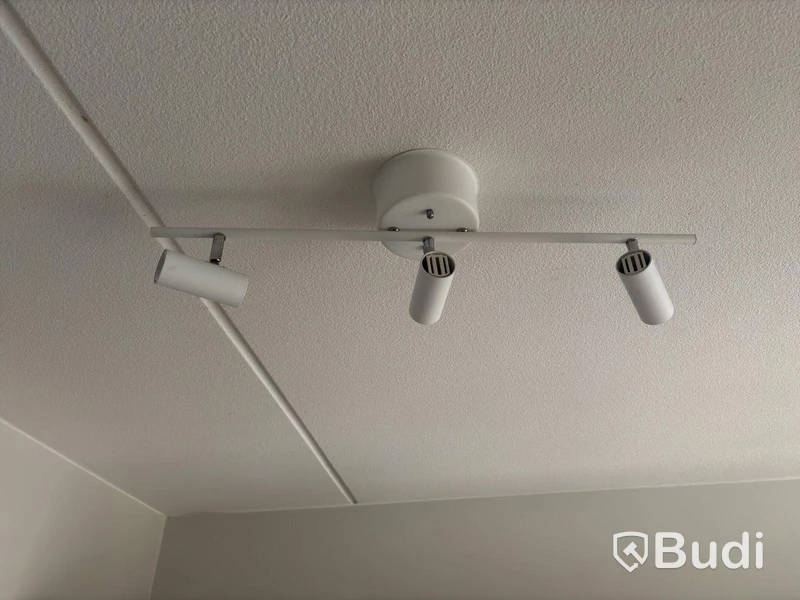 Inventarier till fullt möblerad tvårummare - se alla bilder för komplett innehåll