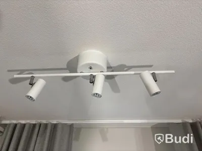 Inventarier till fullt möblerad enrummare - se alla bilder för komplett innehåll