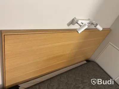 Inventarier till fullt möblerad enrummare - se alla bilder för komplett innehåll