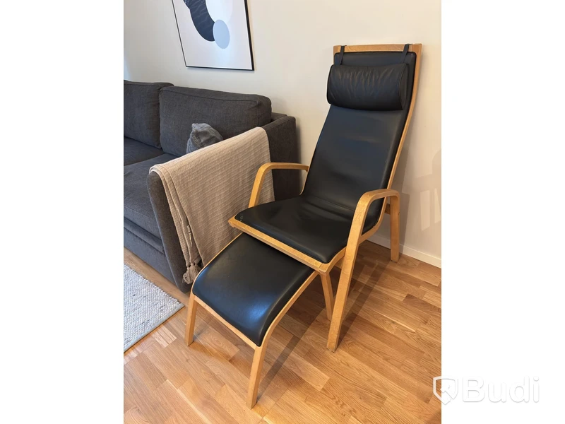 Inventarier till fullt möblerad enrummare - se alla bilder för komplett innehåll
