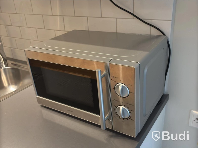 Inventarier till fullt möblerad enrummare - se alla bilder för komplett innehåll
