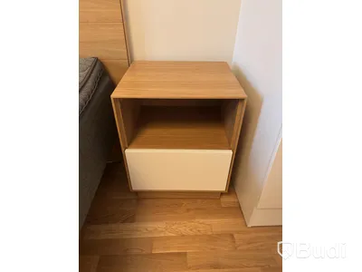 Inventarier till fullt möblerad enrummare - se alla bilder för komplett innehåll