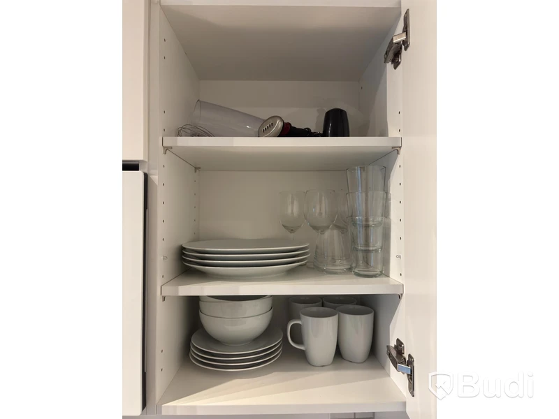 Inventarier till fullt möblerad tvårummare - se alla bilder för komplett innehåll