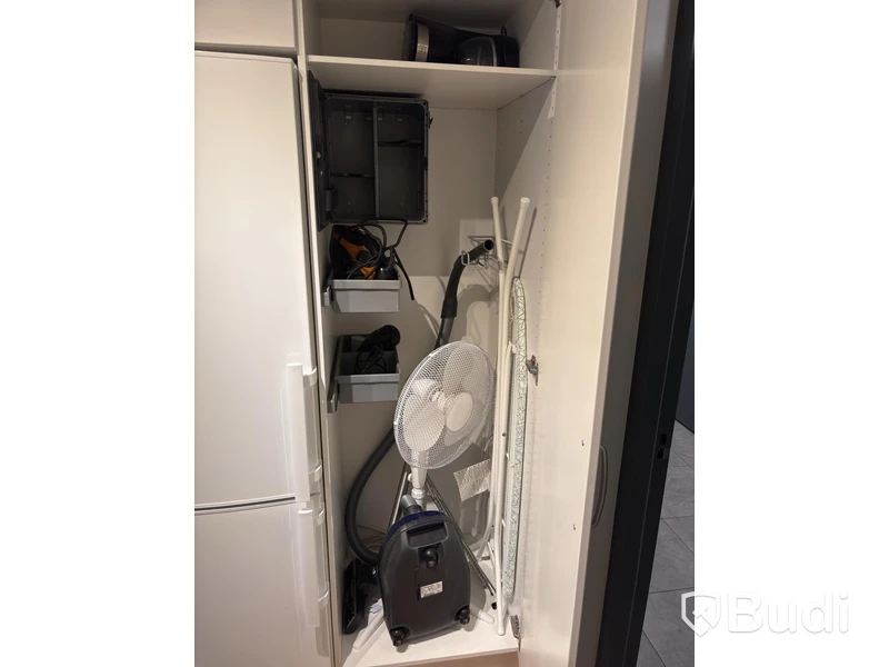 Inventarier till fullt möblerad tvårummare - se alla bilder för komplett innehåll