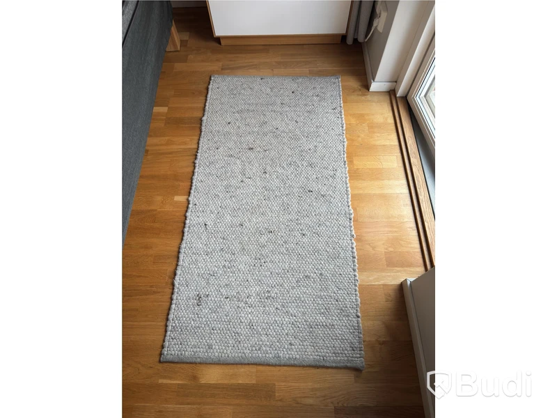Inventarier till fullt möblerad enrummare - se alla bilder för komplett innehåll