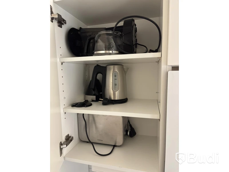 Inventarier till fullt möblerad tvårummare - se alla bilder för komplett innehåll