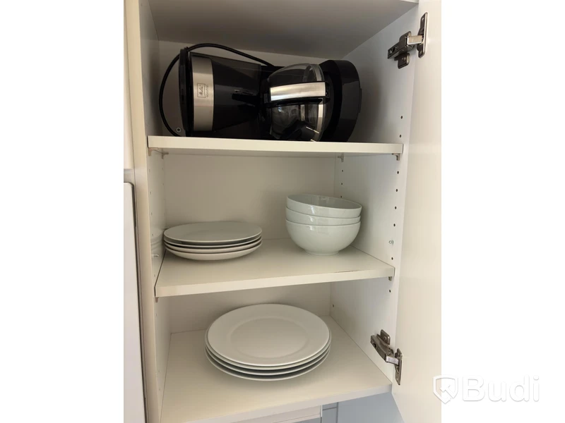Inventarier till fullt möblerad tvårummare - se alla bilder för komplett innehåll