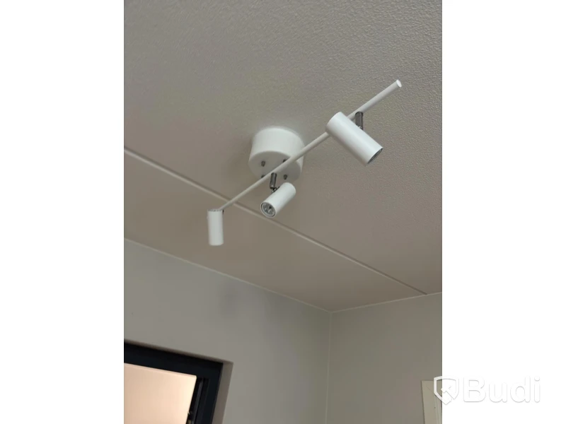 Inventarier till fullt möblerad tvårummare - se alla bilder för komplett innehåll