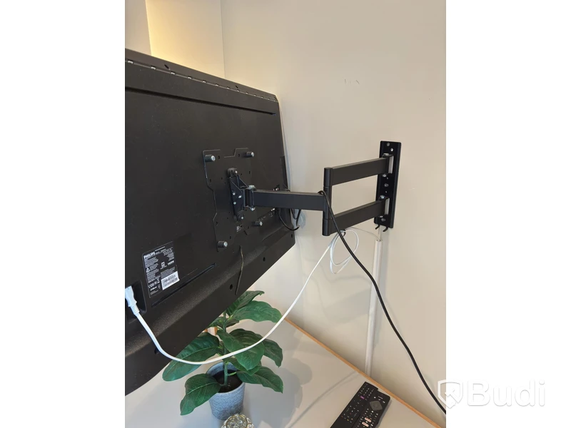 Inventarier till fullt möblerad enrummare - se alla bilder för komplett innehåll