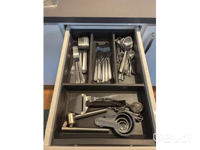 Inventarier till fullt möblerad tvårummare - se alla bilder för komplett innehåll