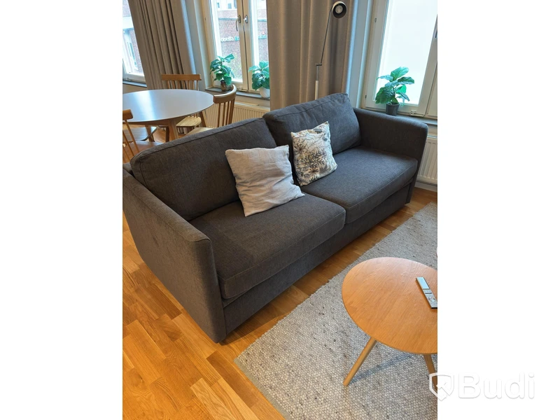 Inventarier till fullt möblerad tvårummare - se alla bilder för komplett innehåll