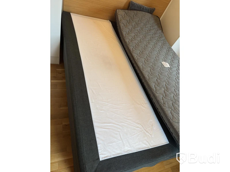 Inventarier till fullt möblerad tvårummare - se alla bilder för komplett innehåll