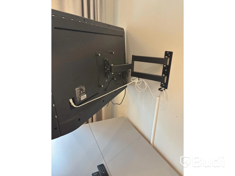 Inventarier till fullt möblerad enrummare - se alla bilder för komplett innehåll