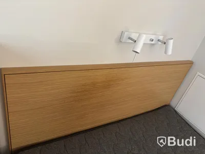 Inventarier till fullt möblerad enrummare - se alla bilder för komplett innehåll