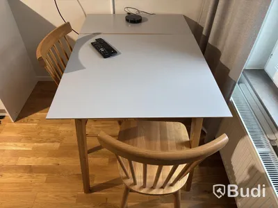 Inventarier till fullt möblerad enrummare - se alla bilder för komplett innehåll