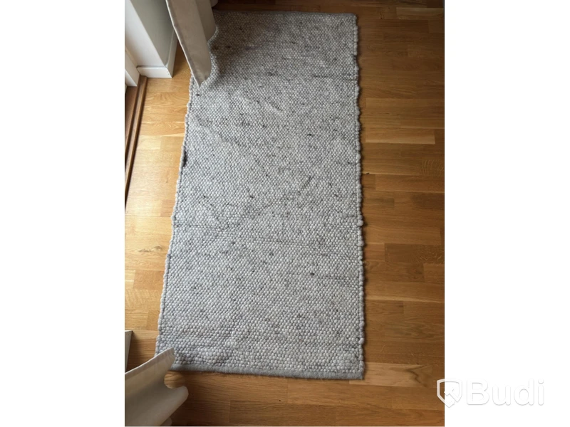 Inventarier till fullt möblerad enrummare - se alla bilder för komplett innehåll