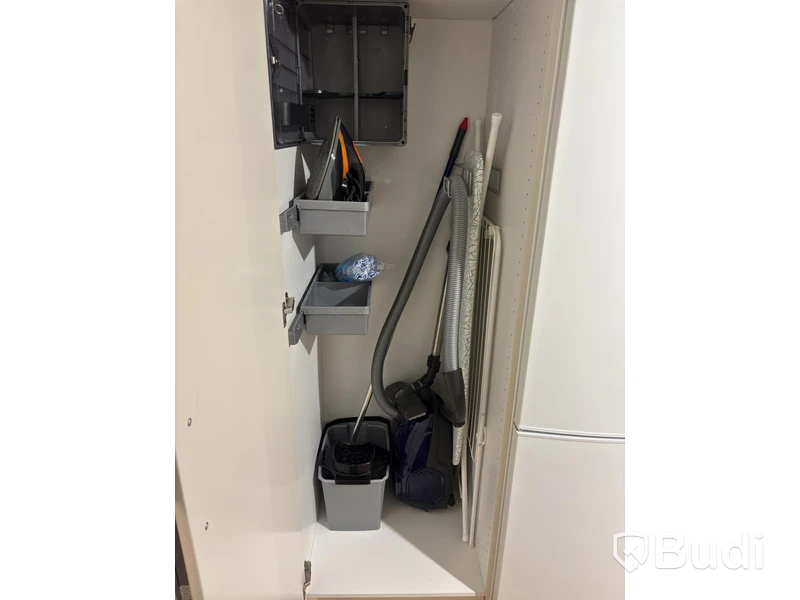 Inventarier till fullt möblerad tvårummare - se alla bilder för komplett innehåll