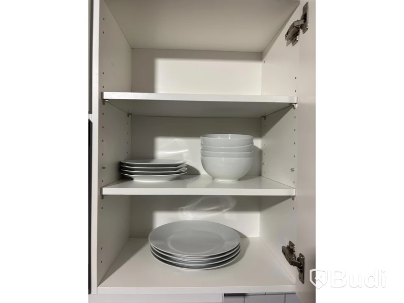 Inventarier till fullt möblerad tvårummare - se alla bilder för komplett innehåll
