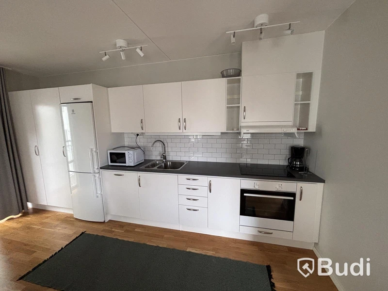 Inventarier till fullt möblerad tvårummare - se alla bilder för komplett innehåll