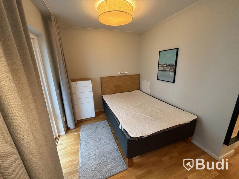 Inventarier till fullt möblerad enrummare - se alla bilder för komplett innehåll