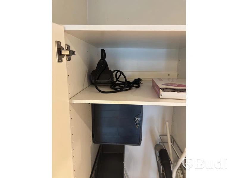 Inventarier till fullt möblerad tvårummare - se alla bilder för komplett innehåll