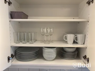 Inventarier till fullt möblerad tvårummare - se alla bilder för komplett innehåll