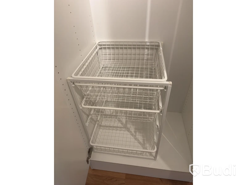 Inventarier till fullt möblerad tvårummare - se alla bilder för komplett innehåll