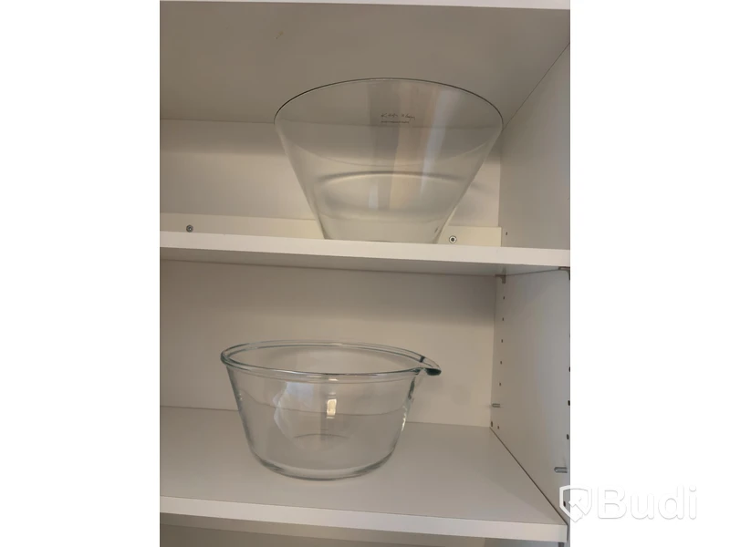 Inventarier till fullt möblerad tvårummare - se alla bilder för komplett innehåll