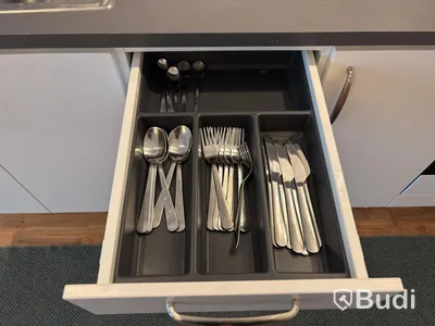 Inventarier till fullt möblerad tvårummare - se alla bilder för komplett innehåll