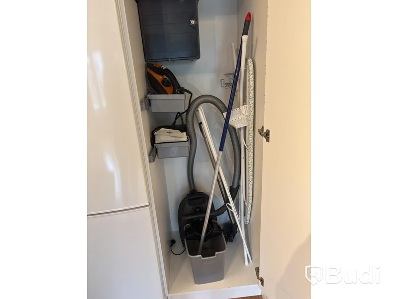 Inventarier till fullt möblerad tvårummare - se alla bilder för komplett innehåll